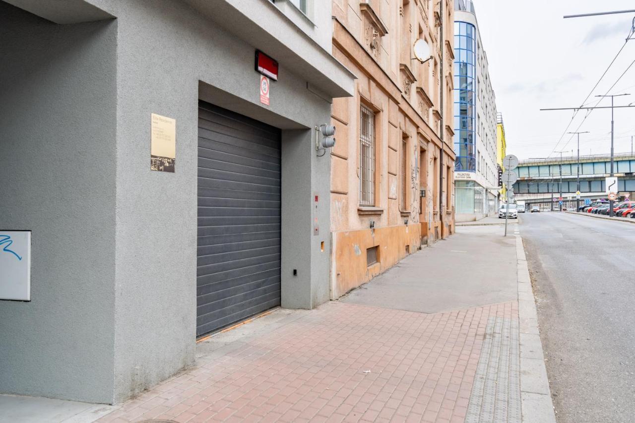 Brand New #51 With Free Secure Parking In The Center Прага