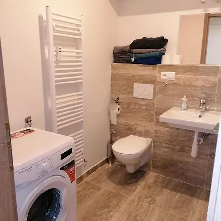 Brand New Studio Apartment #51 With Free Secure Parking In The Center Prag Exterior foto