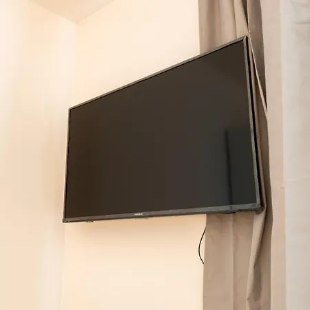 Brand New Studio Apartment #51 With Free Secure Parking In The Center Prag Exterior foto