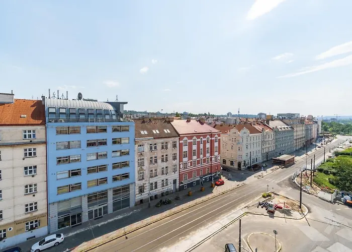 Brand New Studio Apartment #51 With Free Secure Parking In The Center