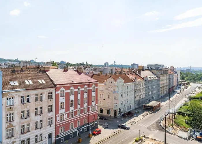 Brand New Studio Apartment #51 With Free Secure Parking In The Center