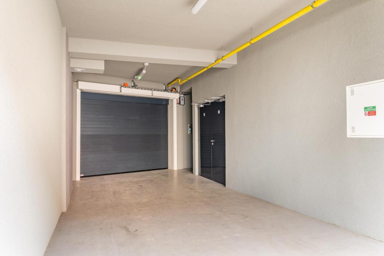 Апартаменты Brand New #51 With Free Secure Parking In The Center